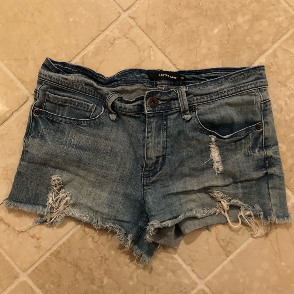 CONTRABAND light wash denim shorts